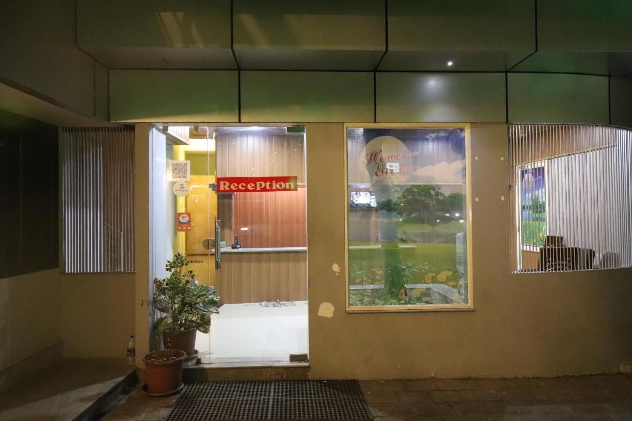 Jippus Galaxy Budget Air Port Hotel Kochi Esterno foto